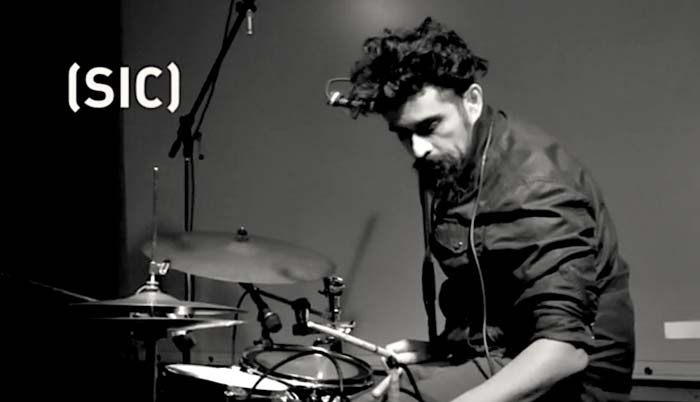 Julián Bonequi (I)   “En los momentos de crisis puede ocurrir algo hermoso”