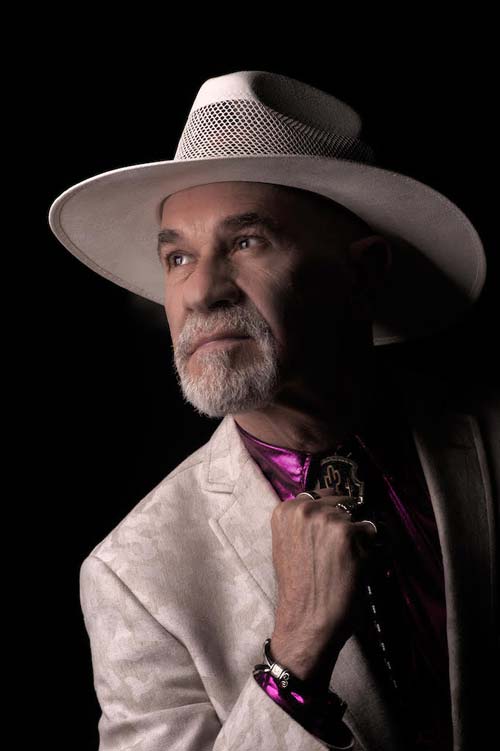 Humberto Álvarez: “Mi propósito es compartir mi felicidad con la gente”