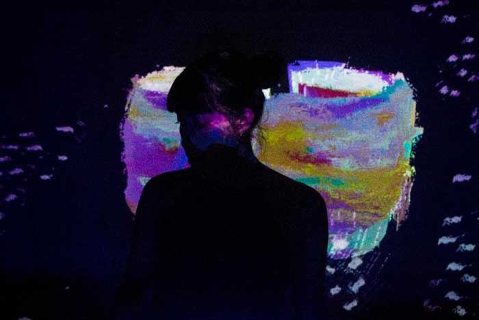 Otono: disonancia y ritmos dislocados