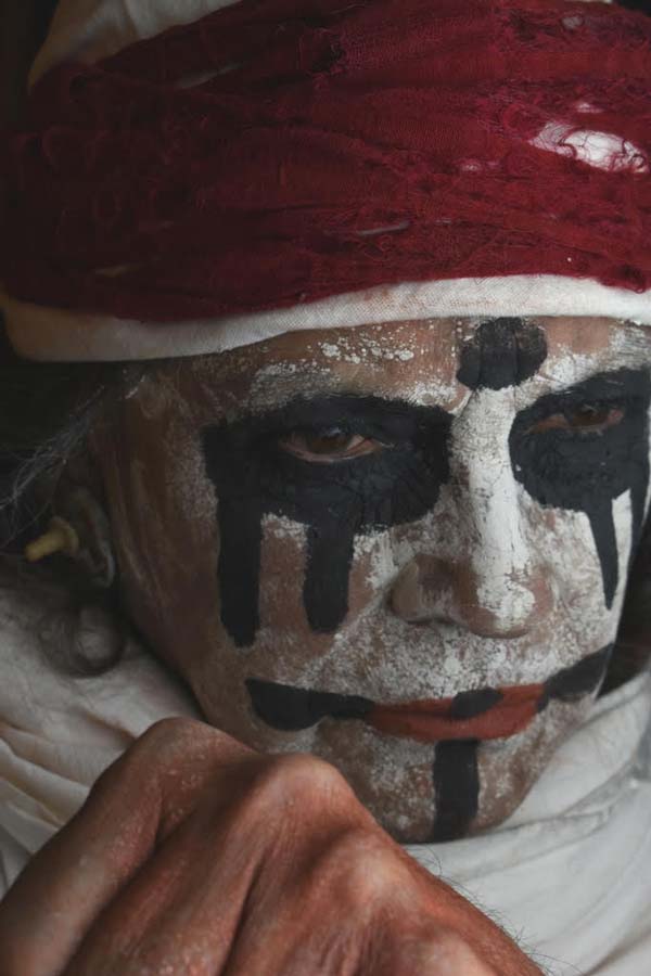 Elementos, un encuentro  de dos mundos