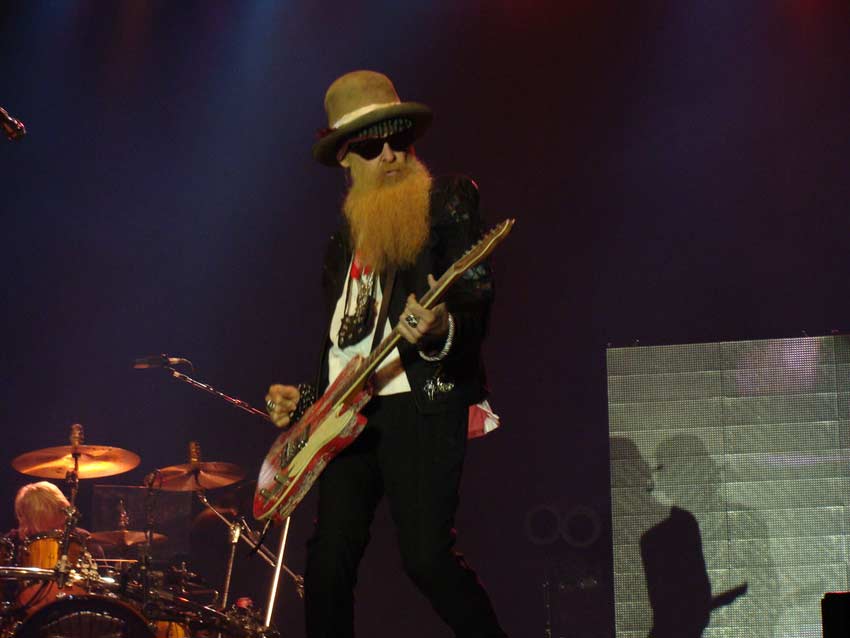 Girl in a T-Shirt: cuando el cuerpo es el mensaje