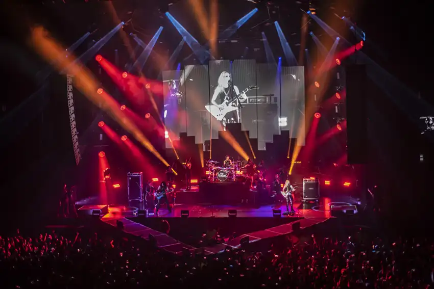 The Warning y la apoteosis en el Pepsi Center